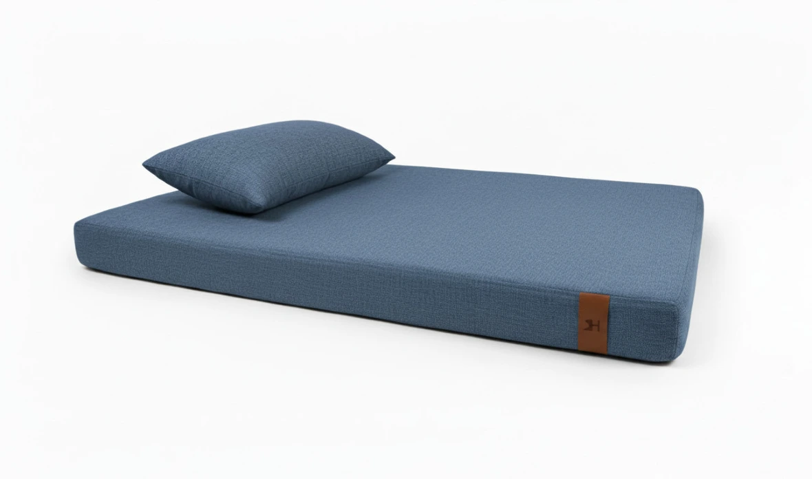 niebieskie legowisko z poduszką